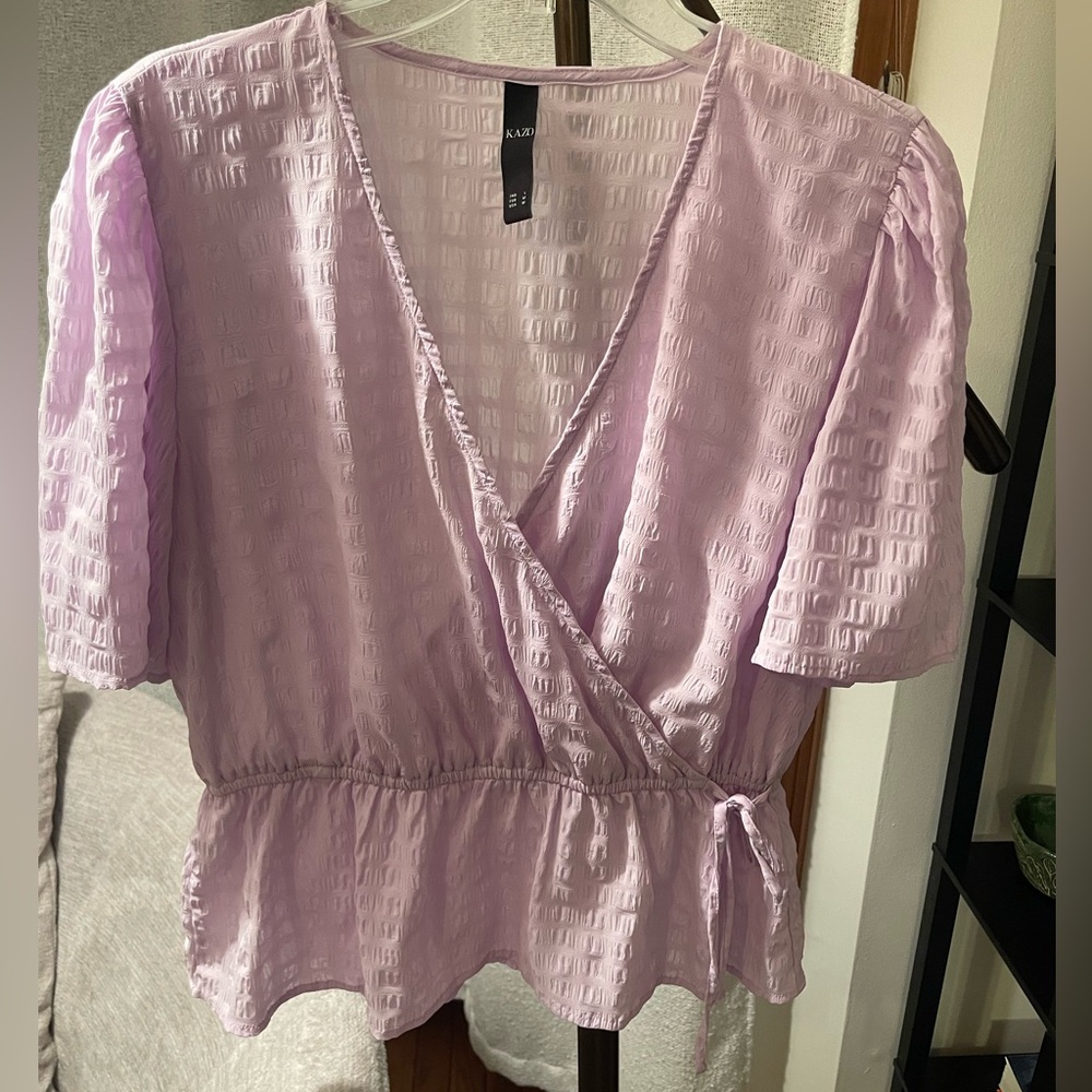 Kazo women’s L lilac colored cross over blouse